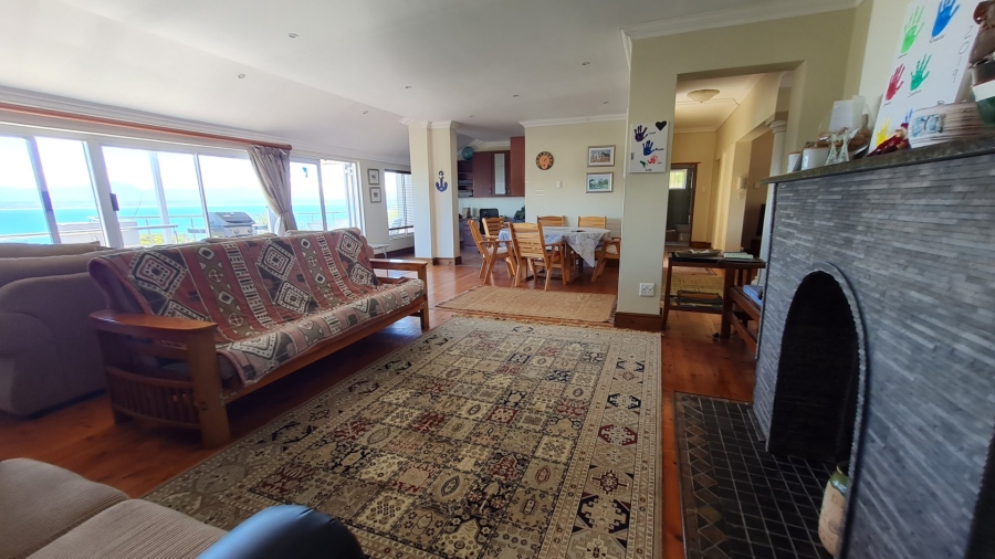 4 Bedroom Property for Sale in Linkside Western Cape